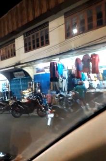 Tempat pembelajaan terlihat masih ramai meski pemerintah telah menetapkan status PSBB di Bengkalis. 