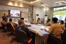 Laporkan Stabilitas Harga dan Ketersediaan Bahan Pangan, Penjabat Sekda Vicon Dengan Gubri (foto/ist)