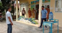 Ringankan Beban Masyarakat Terdampak Covid -19, Fairus Kembali Bagikan 80 Paket Sembako (foto/Lin)