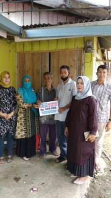 100 KK Warga Seberang Pantai Terima Bantuan BLT, Ini Harapannya (foto/Zar)