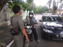 Jamaah Komplain Masjid Raya Annur Tiadakan Salat Jum'at Dihari Pertama New Normal