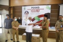 Tanggap Bencana Covid-19 Mantan Bupati Siak Ikut Memberikan Bantuan (foto/int)