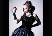 Waduh, Model Ini Siap Foto Tanpa Busana Kalau Sampai Chelsea Taklukkan Aston Villa (foto/int)