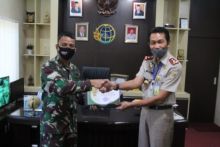 Dandim 0313/KPR Terima Sertifikat Tanah dari BPN