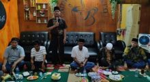 Andi Putra - Suhardiman Ambi saat silaturrahmi di Teluk Kuantan (foto/ist)