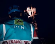 Petugas PLN langsung turun perbaiki listrik