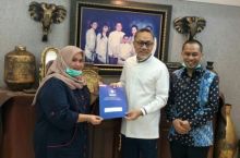 FOTO: Penyerahan dukungan Kasmarni-Bagus S