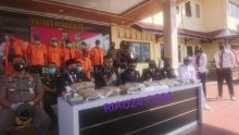 FOTO: Pemusnahan 14 paket besar ganja kering