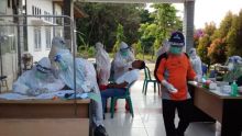Jubir: Hari Ini 75 Orang Dilakukan Swab Massal, 42 Petugas Diturunkan Dalam Swab Massal (foto/Zar)