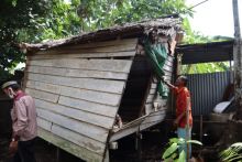 Rumah Reot Pak Edi Warga Tembilahan Jadi Sasaran Bedah Rumah (foto/Rgo)