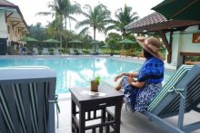 Aeksimare Pool Club & Café yang berada di kawasan Labersa Garden Inn