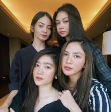 Febby Unggah Foto Bareng Aktris Jomblo dan Bahas Suami Idaman, Netizen: Bisa Masak Indomie? (Foto/int)