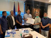 Pasangan Mursini-Indra Putra, Terima Surat Rekomendasi Koalisi dari Nasdem (foto/zar)