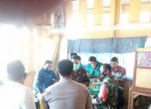 Pererat Silaturahmi, Babinsa Koramil 14/Kepenuhan Komsos Dengan Tokoh Masyarakat