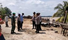 Tanah Longsor di Tembilahan Hulu, Polres Inhil Alihkan Kendaraan Keruas Jalan Alternatif (foto/int)