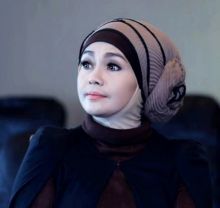 FOTO: Iyeth Bustami alias Sri Barat