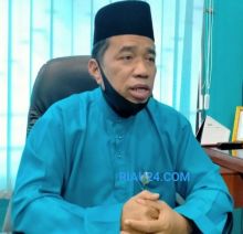 FOTO: Drs.  H. Ismail