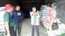 Ketua Seknas BUMP Dr. Sugeng Edi Waluyo berdiskusi dengan Dirut BUMP Trans Agro Lestari Oberlin Manurung