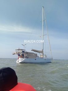 FOTO: Kapal Pesiar berbendera Kanada, yang mengalami rusak diperairan Rupat Utara