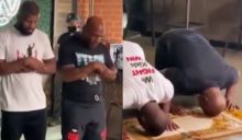 Video Mike Tyson Shalat Berjamaah di Tempat Umum Viral, Netizen Bilang Ini (foto/int)