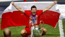 Lewandowski Selebrasi Pakai Bendera Merah dan Putih, Netizen: Ada Pemain Indonesia di Munchen? (Foto/int)