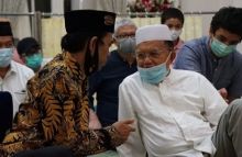 Setelah Dari Rumah Sandiaga Uno, UAS Bertemu dan Berbincang Dengan Jusuf Kalla (foto/int)