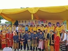 Sebelum Mendaftar, Adi Sukemi-M Rais Deklarasi Koalisi Pelalawan Bersatu (foto/ardi)