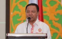 Ketua KONI Riau, Emrizal Pakis