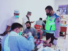 Sunatan massal HUT ke 65 Polantas