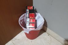 Mantan Sekretaris Kementerian BUMN, Muhammad Said Didu yang membuat rokok djarum super yang dipakainya