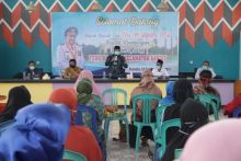 Alfedri Ajak Kader PKK dan Posyandu di Kecamatan Kandis Putus Penyebaran Covid-19 (foto/ist)