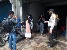Ingatkan Protokol Kesehatan, Polsek Kuala Kampar Imbau Masyarakat Kelurahan Teluk Dalam