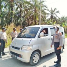 Jelang Pengambilan Nomor Urut Pasangan Calon Bupati, Polsek Kerumutan Razia Antisipasi Lonjakan Simpatisan Menuju KPU