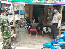 Polsek Teluk Meranti Bersama TNI dan Satpol PP  lakukan operasi Yustisi Dalam Masa Adaptasi Kebiasaan Baru