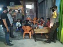 Pendisiplinan Prokes AKB, Polsek Pangkalan Kerinci Lakukan Operasi Yustisi