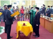 Indra Mansyur Dilantik PAW Anggota DPRD Pelalawan (foto/ardi)