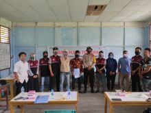 Bhabinkamtibmas Desa Kuala Panduk dan Desa Petodaan Hadiri Rapat Pleno di Kecamatan Teluk Meranti