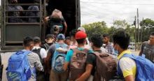 Guatemala Mengirim Kembali Sekitar 3.500 Migran di Tengah Kekhawatiran COVID-19