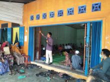 Calon bupati Bengkalis Engah Eet saat kampanye dialogis di desa Pambang Baru