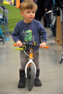 Guru Bahasa Inggris Ini Tega Menggantung Anaknya Dengan Celana Ketatnya Saat Sang Suami Pergi Olahraga Pagi