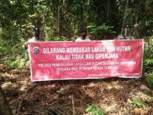 Personil Polsek Bandar Sei Kijang Patroli Antisipasi Kebakaran Hutan dan Lahan