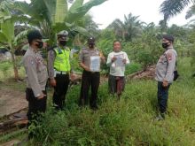 Polsek Pangkalan Kuras Lakukan Sosialisasi Maklumat Kapolda Riau Tentang Larangan Membakar Hutan dan Lahan
