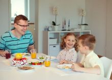 8 Kesalahan Orang Tua yang Tidak Akan Pernah Dilupakan Oleh Anak yang Lebih Tua