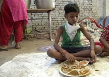 Untuk Memberi Makan Orang Miskin, Restoran di Delhi Ini Menjual Makanan Lengkap Seharga 200 Rupiah