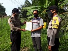 Cegah Karhutla, Polsek Bandar Sei Kijang Laksanakan Sosialisasi Maklumat Kapolda Riau