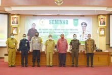 Seminar bahaya limbah B3 dihadiri Effendi Sianipar