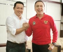 Husni Tamrin dan Ketum PSSI