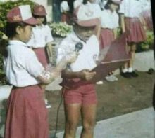 Potret Jadul Anak SD Baca Pembukaan UUD 1945, Netizen Langsung Nostalgia (foto/int)