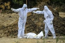 Tragis, Seorang Pejuang COVID-19 yang Berada di Garis Depan Kehilangan 3 Anggota Keluarga Karena Virus Corona Hanya Dalam Waktu 5 Hari