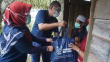 Ribuan sembako disalurkan untuk masyarakat yang terdampak COVID-19 (foto/ist)